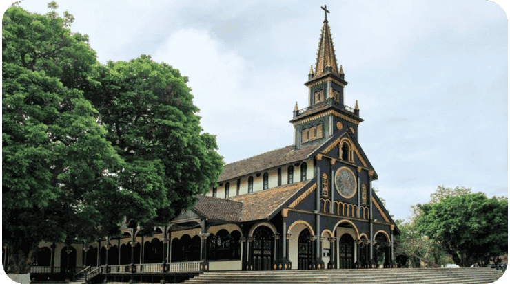 Igreja de madeira de KonTum